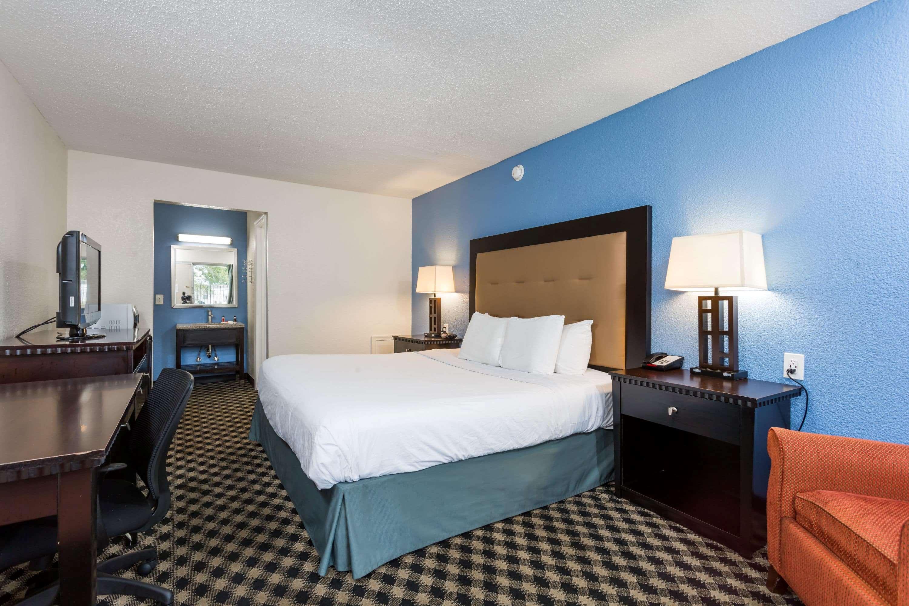 Days Inn Salisbury Bagian luar foto