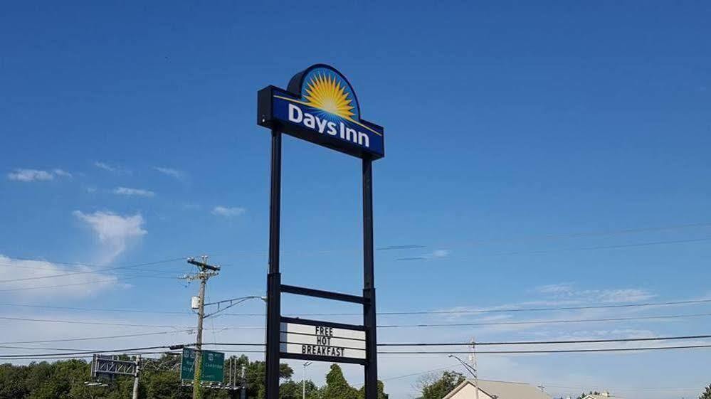 Days Inn Salisbury Bagian luar foto